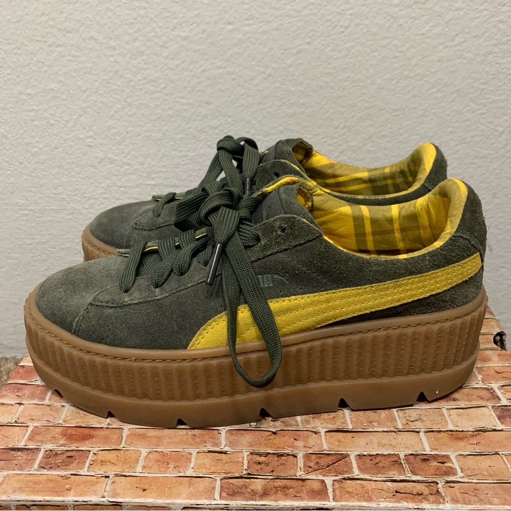 Fenty x Puma Rihanna Green Suede Cleated Creepers Womens Size 8 Chunky Platform
